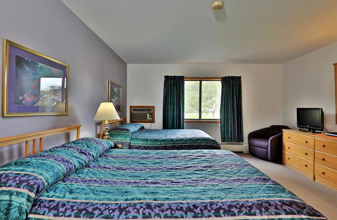 Cedarbrook Hotel Room W/2 Doubles 218 - Bet 4u 0