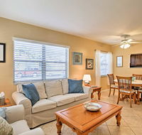 Charming 2BR Lake Worth Condo Steps from the Water