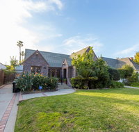 Charming Huge House In The Center Of LA 3Bed 2Bath