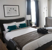 Charming Studio in Beverly Boulevard Sleeps 2