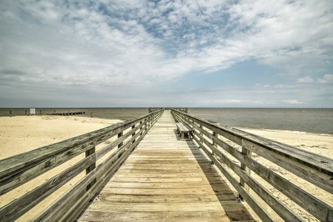 Chesapeake Beach Apt. Walk To Bay, Beach & Marina! - Click Find 1