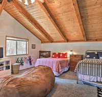 Chiloquin Home with Fire Pit and Deck - By Crater Lake