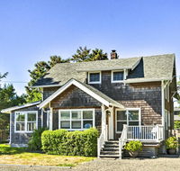 Comfort by the Coast - 10-Minute Walk to Beach