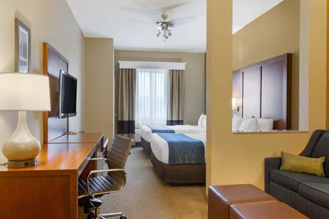 Comfort Inn & Suites Amarillo - Click Find 3