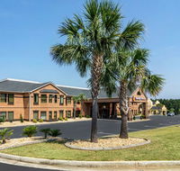Comfort Inn  Suites Perry National Fairgrounds Area