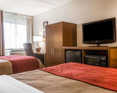 Comfort Inn Latham/Albany North - Click Find 1