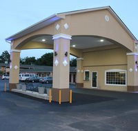 Continental Inn and Suites