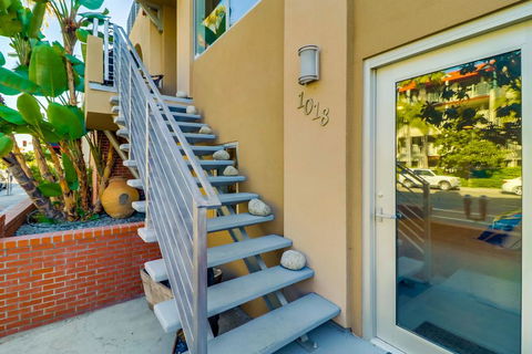 Coronado Home 100FT To The Beach - Click Find 3