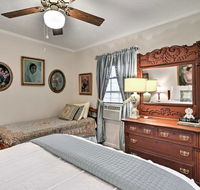 Cozy 'Blackberry Cottage'- Walk to Downtown Saluda