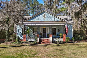 Book Hollywood Accommodation Vacations Click Find Click Find