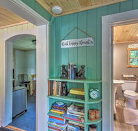 Cozy Candler Cottage - 11 Mi to DT Asheville