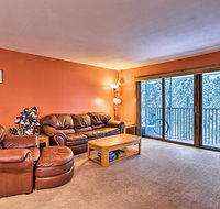 Cozy Condo with Balcony 1 Mi to Alyeska Resort