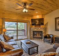 Cozy Condo with Mtn Views and Deck - Walk to Grand Lake