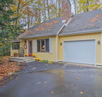 Cozy Cottage Steps to Private Harbor Springs Beach