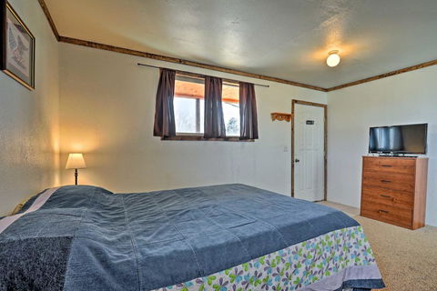 Cozy Fillmore Studio Cabin Near Fishlake Forest! - Bet 4u 3