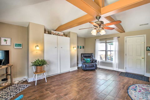 Cozy Ironton Cabin With Shared Pool & Patio! - Bet 4u 3