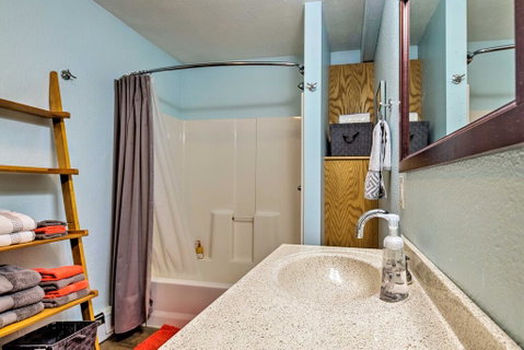 Cozy Juneau Apt Minutes To Mendenhall Glacier - Click Find 2