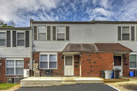Cozy Philadelphia Apt With Fenced Yard - Mins To DT! - Click Find 3