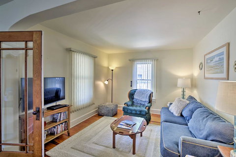 Cozy Two Rivers Home - Walk To Lake Michigan! - Bet 4u 1