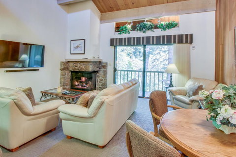 Creekside At Kingswood - Bet 4u 2