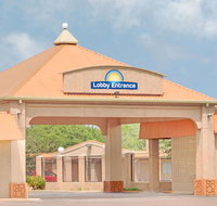 Days Inn by Wyndham Plainview