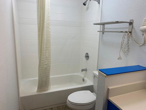 Days Inn By Wyndham Senatobia - Lawyer Find 1