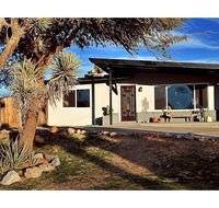 Desert Serenity in Yucca/Joshua Tree w/AC  Fire pit