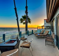DP-157AB - Beachfront Family Retreat
