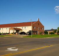 DUTCH INN AND SUITES