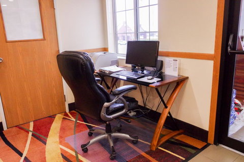 DUTCH INN AND SUITES - Bridge Guide 2