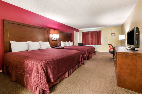 Econo Lodge - Click Find 1