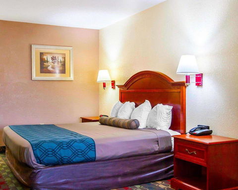 Econo Lodge - Prattville - Click Find 2