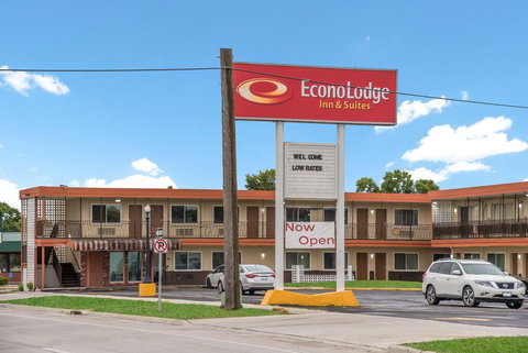 Econo Lodge Inn & Suites - Bridge Guide 3