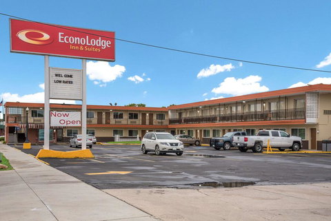 Econo Lodge Inn & Suites - Bridge Guide 0