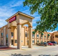 Econo Lodge Inn Suites