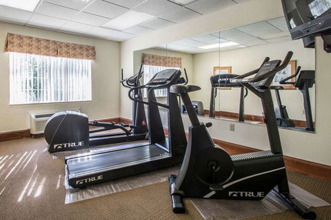 Econo Lodge Inn & Suites - Marianna - Click Find 1