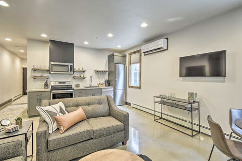 Elkhart Lake Townhome - 20 Mi To Sheboygan! - Bridge Guide 3