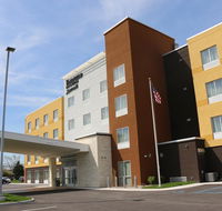 Fairfield Inn  Suites by Marriott Bowling Green