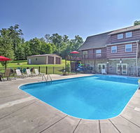 Family Cabin with Seasonal Pool on Cherokee Lake