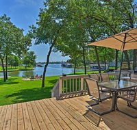 Family Retreat with Game Room on Cedar Creek Lake