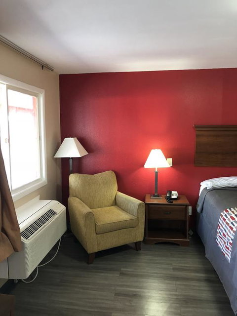 Florence Inn And Suites - Click Find 1