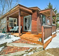 Fort Atkinson Cottage with Deck at Lake Koshkonong