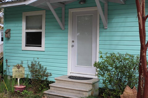 Front Beach Cottages - Bet 4u 2