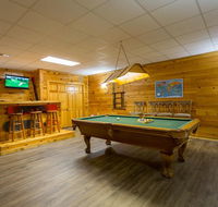 Grand Log Home in Massanutten