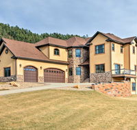 Great 5BR Deadwood Area Home with Hot Tub and Game Room