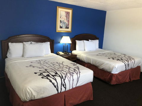 Greensburg Inn - Click Find 2