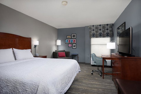 Hampton Inn Beaumont - Click Find 2