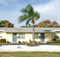 Harbor Duplex 3 Bedrooms Walk to Beach WiFi Sleeps 8 Walk to Beach