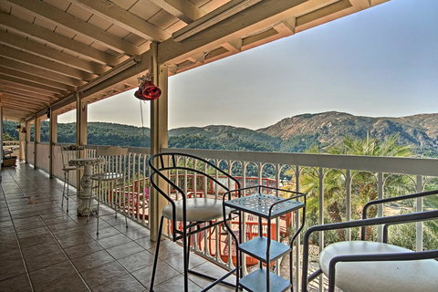 Hilltop Valley Center House With Balcony & Mtn Views! - Bet 4u 0