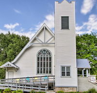 Historic Church Home - Walk to Durand Shops
